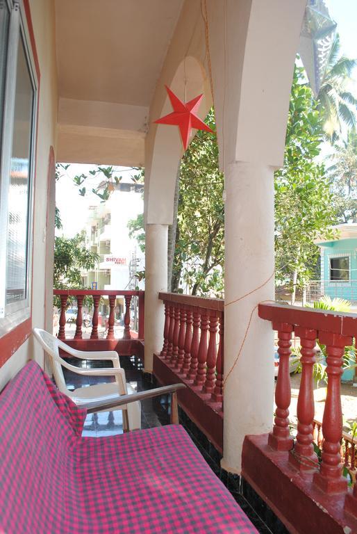 Joe And Marietta'S Guesthouse Calangute Zimmer foto