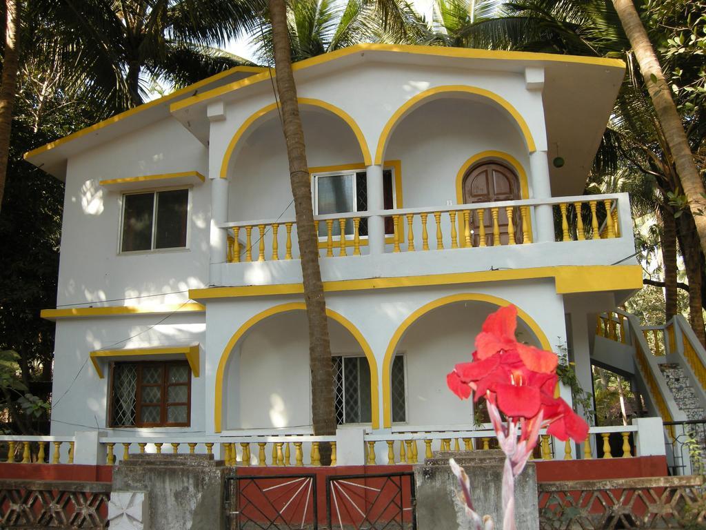Joe And Marietta'S Guesthouse Calangute Exterior foto